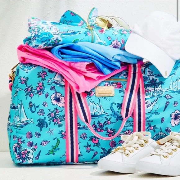 NWT✨Lilly Pulitzer Road Trip Special Edition Tropical BluePink Getaway Bag Rare🌸 - Picture 2 of 13